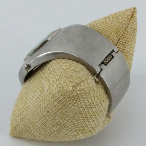 Gossip Silver Tone Quartz Wristwatch Cuff Band Watch - Picture 7 of 10